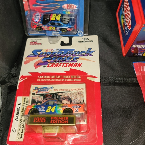 Jeff Gordon lot - Picture 8 of 11